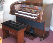 Lowrey Majesty Organ