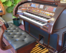 Lowrey Palladium SU630 Organ