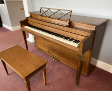 Kimball spinet piano