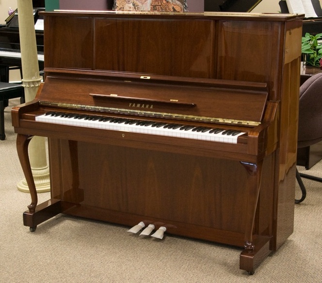 1980 Yamaha Studio Piano - Upright - Studio Pianos