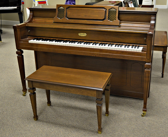1982 Lowrey Console Piano