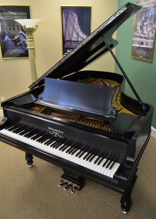 1907 Steinway Model B with Tulip Legs - Grand Pianos