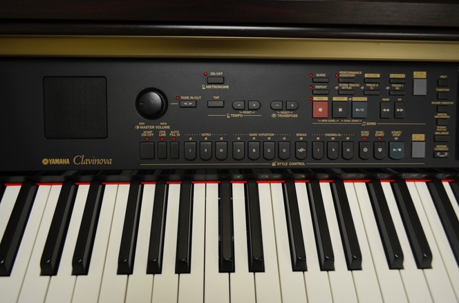 Yamaha Clavinova CVP 301 Digital Piano