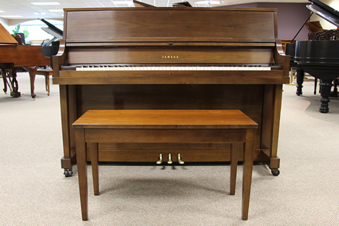 1971 Yamaha P202 Studio Piano - Upright - Studio Pianos