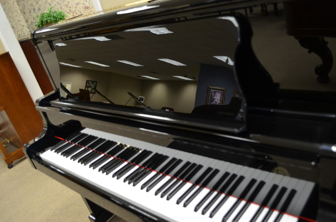 1989 Kawai LIMITED EDITION US63 professional upright