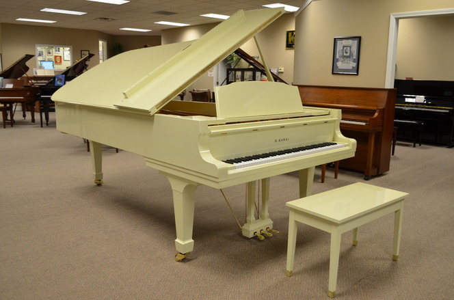 Pianoforte da concerto Kawai da 9 piedi del 1981 in AVORIOPianoforte da concerto Kawai da 9 piedi del 1981 in AVORIO  