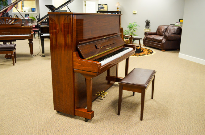 1992 Yamaha U3 polished WALNUT