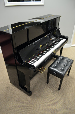 1983 Yamaha UX-1 professional upright